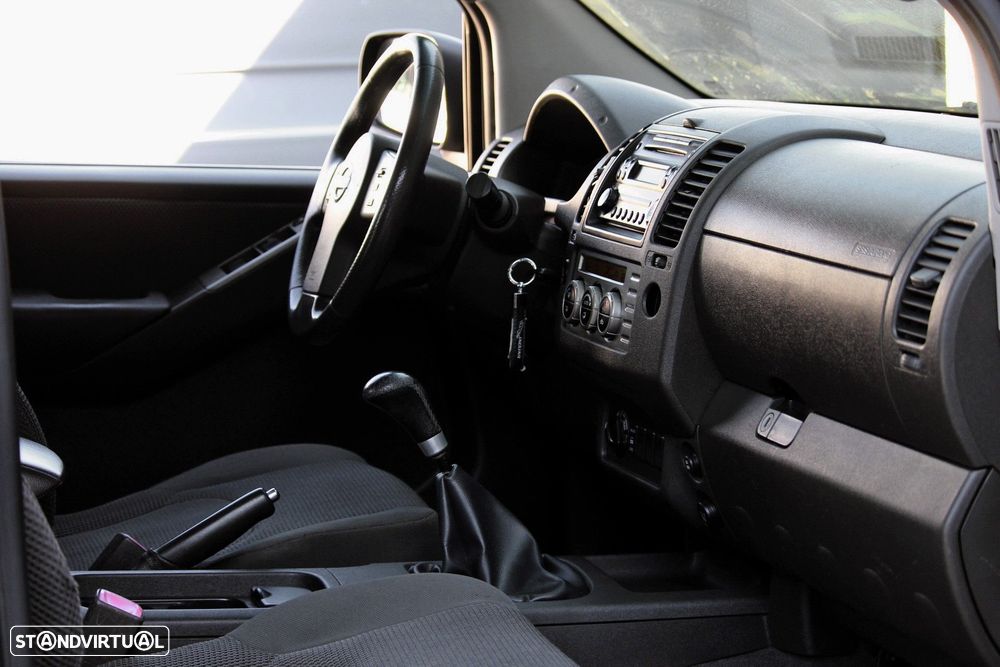 Nissan Navara 2.5 dCi CD LE - 17