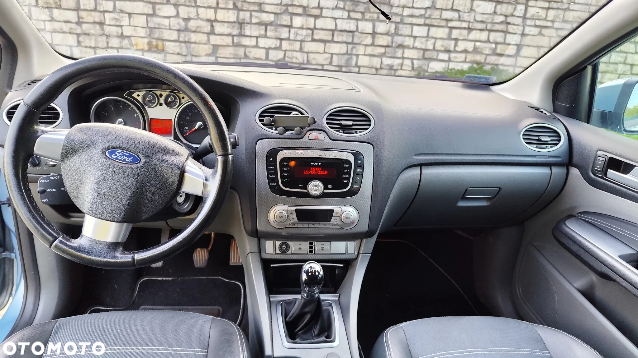 Ford Focus Turnier 2.0 16V Titanium - 15