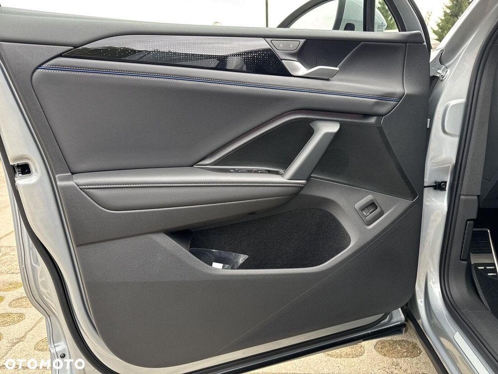 Volkswagen Tiguan - 10
