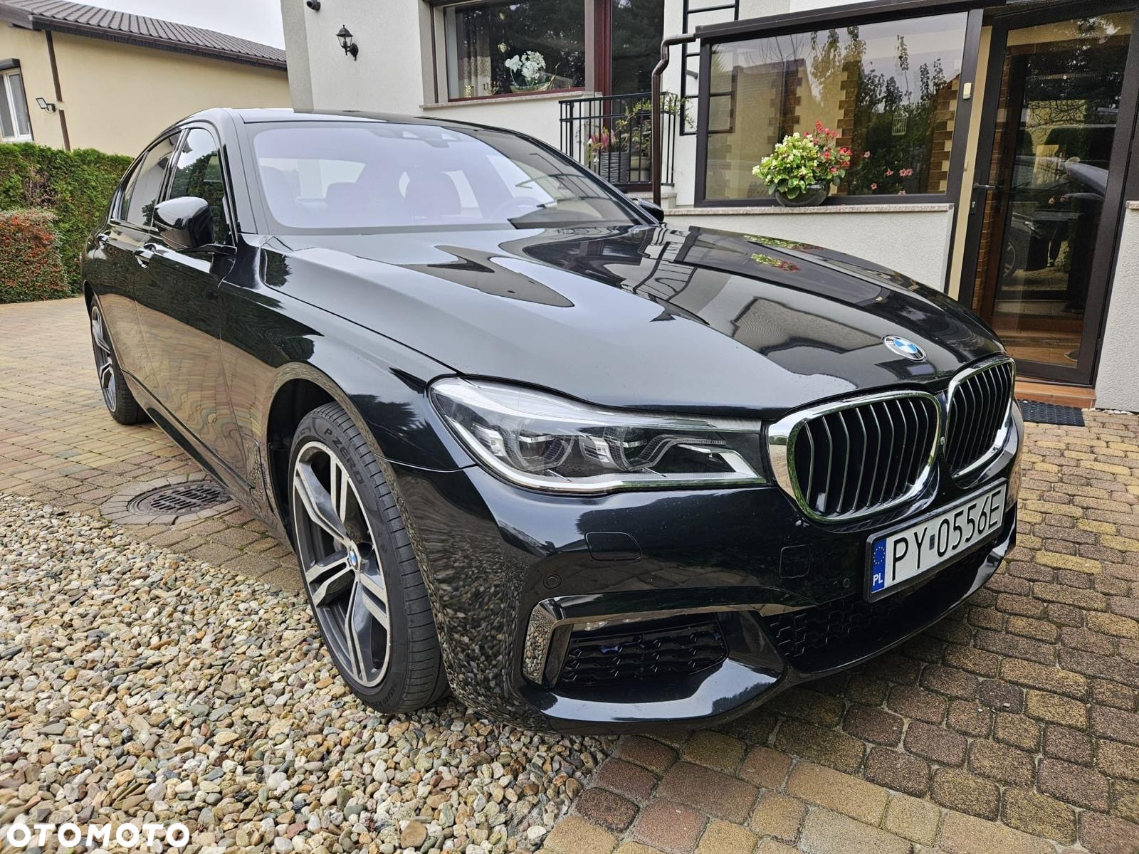 BMW Seria 7 750i xDrive - 2