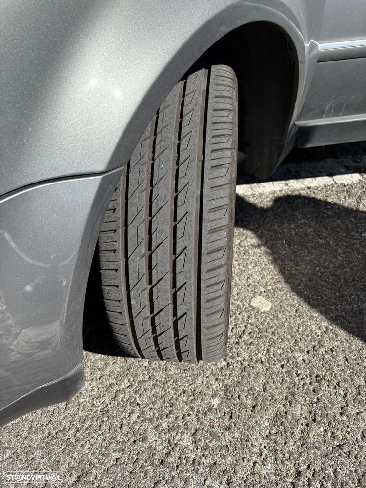 VW Passat 1.9 TDi Highline - 8