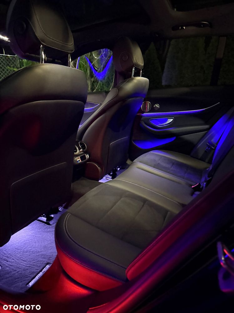 Mercedes-Benz Klasa E 300 de 4Matic 9G-TRONIC AMG Line - 18