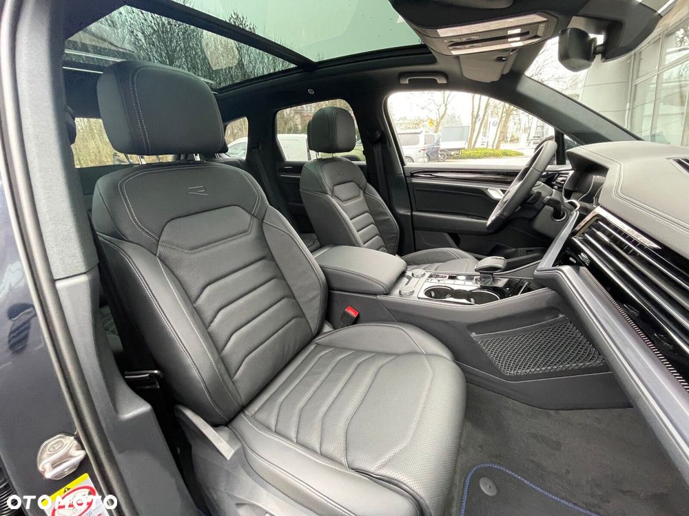 Volkswagen Touareg - 16
