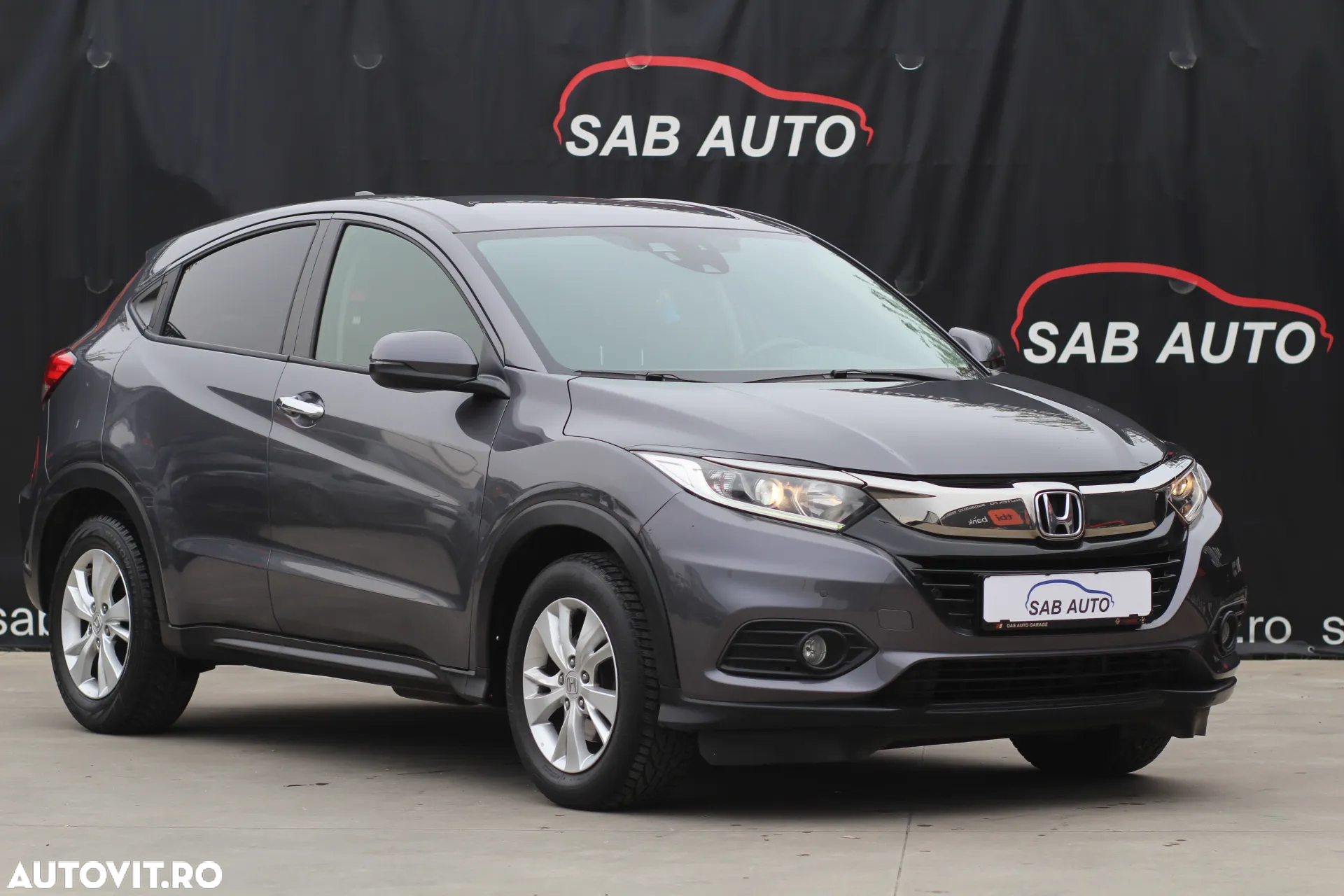 Honda HR-V 1.5 i-VTEC 4x2 CVT Elegance - 3