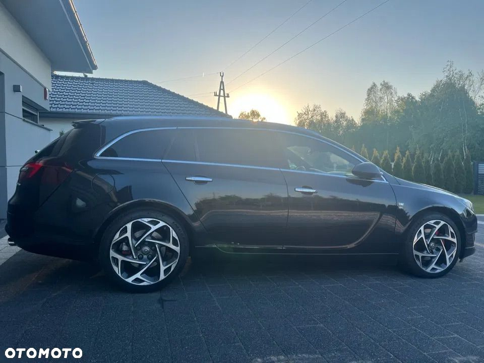 Opel Insignia 2.0 Bi Turbo CDTI 4x4 Country Tourer - 2