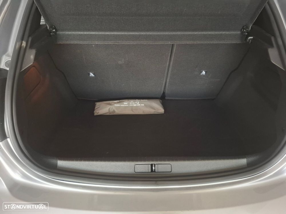 Peugeot 208 1.2 Hybrid Allure e-DCS6 - 12