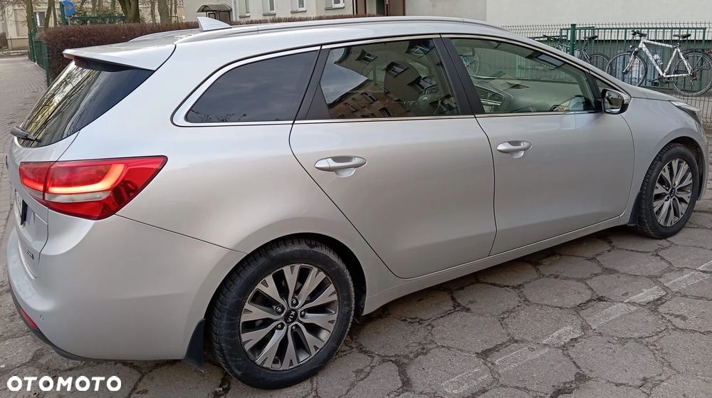 Kia Ceed 1.6 CRDi L Business Line - 1