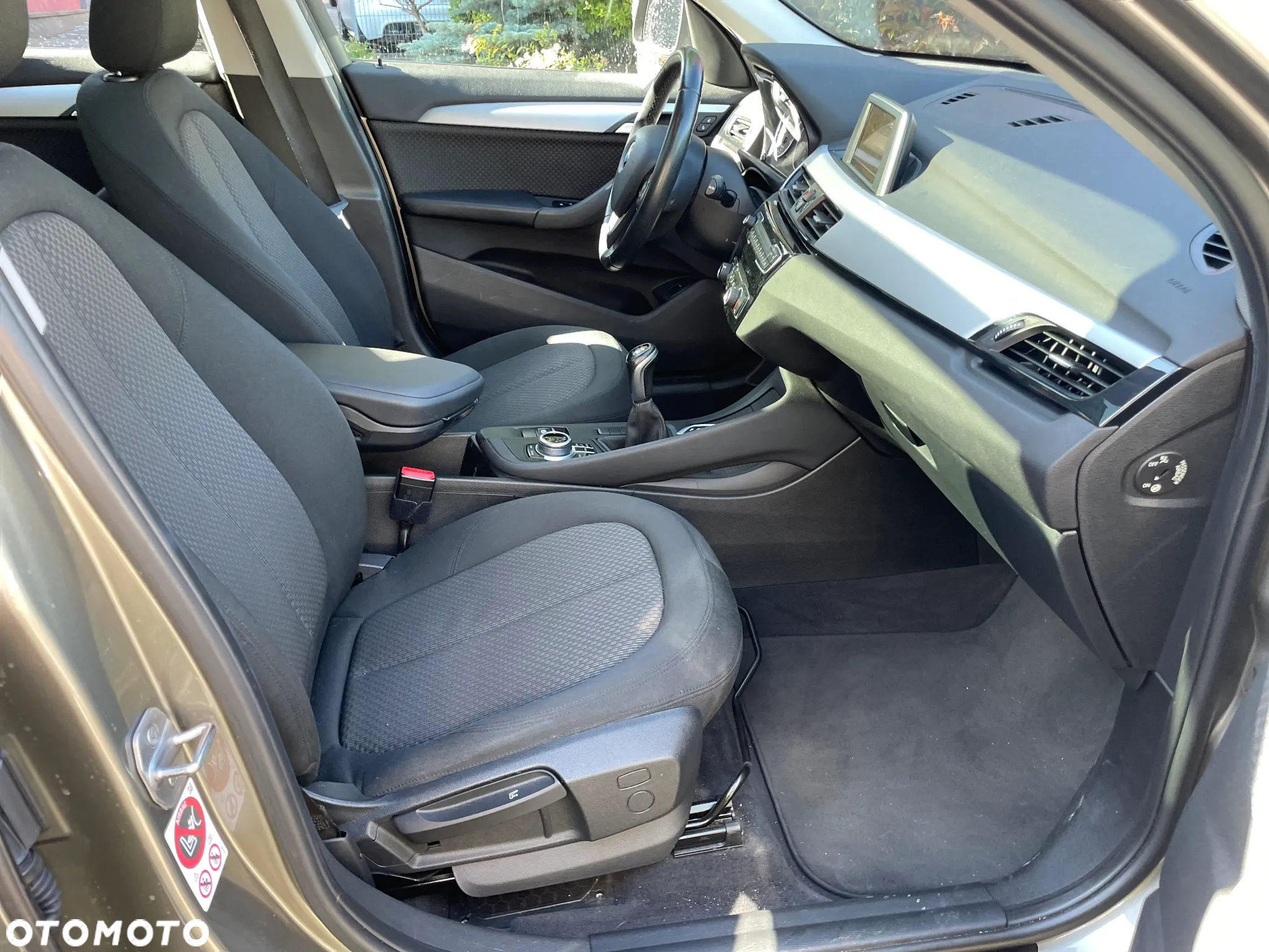 BMW X1 sDrive18d Sport Line - 16