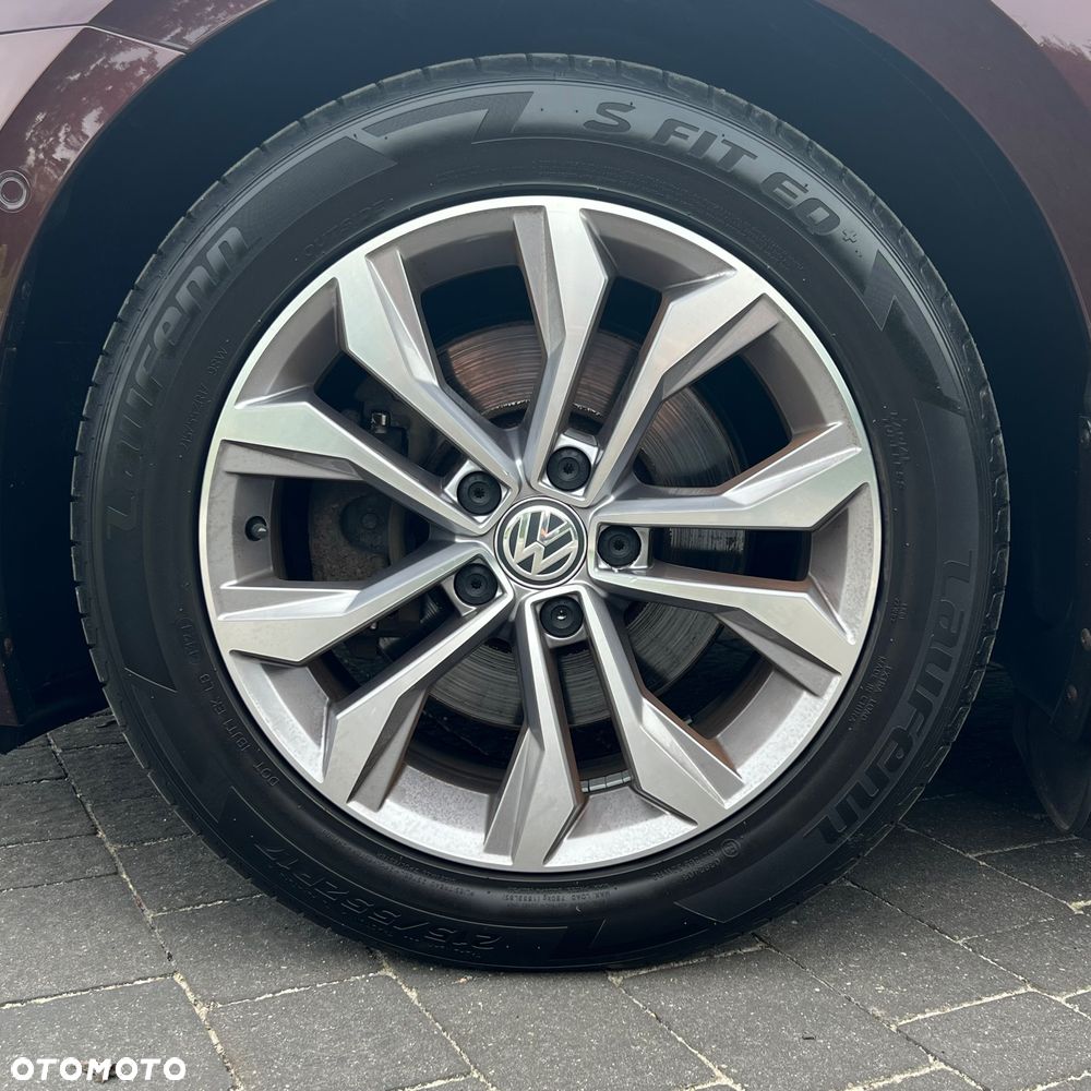 Volkswagen Passat 2.0 TDI BMT Highline - 37
