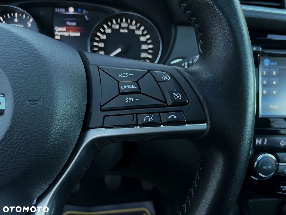 Nissan Qashqai 1.2 DIG-T N-Connecta EU6 - 26