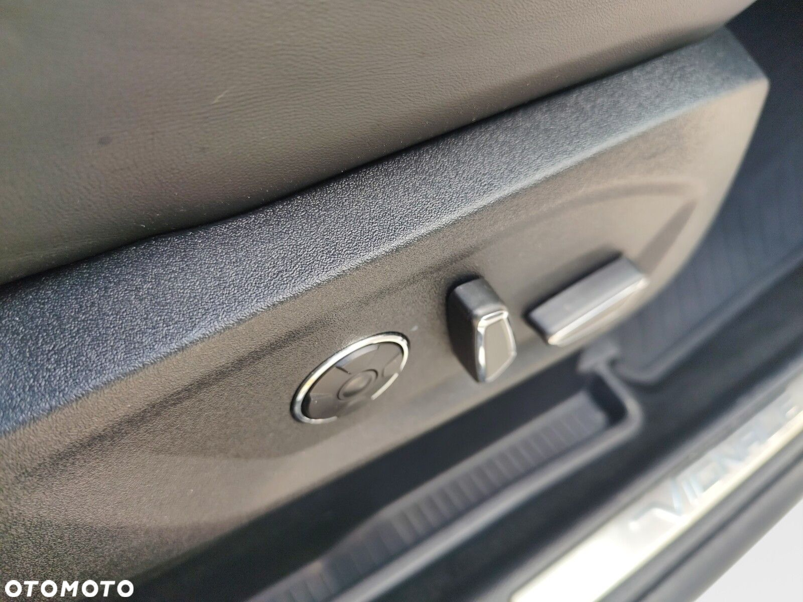 Ford S-Max - 21