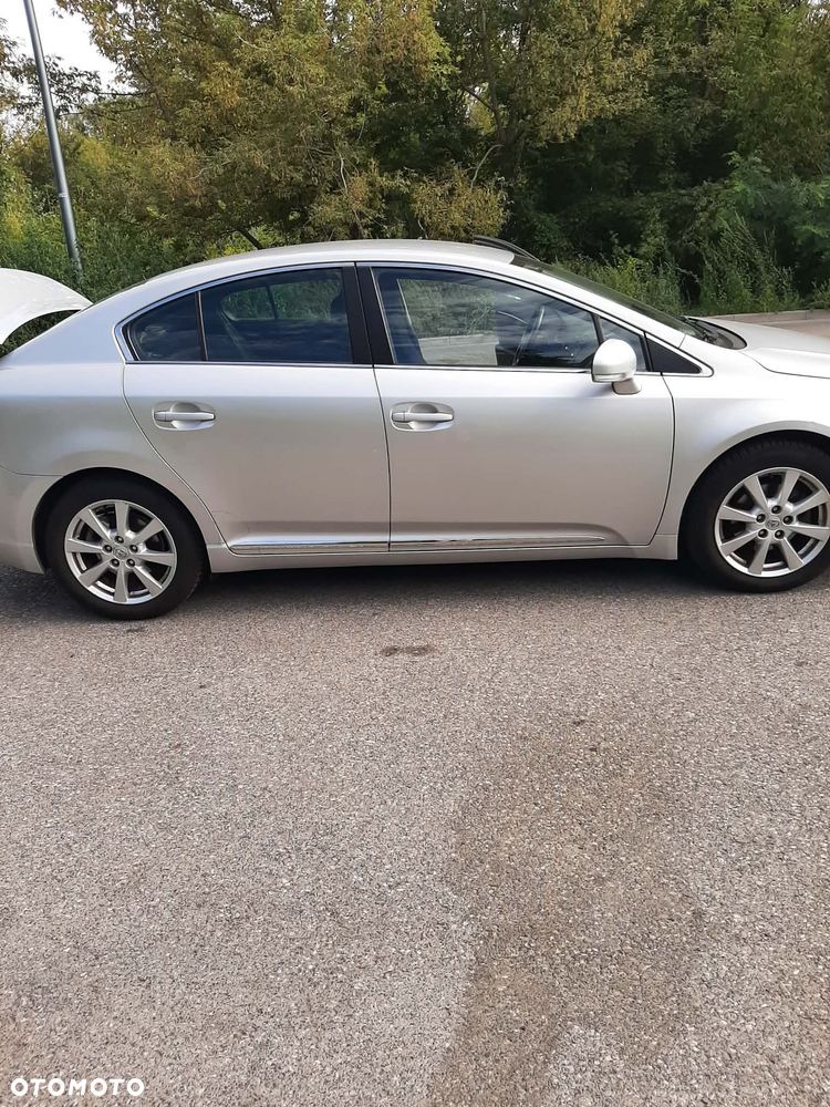 Toyota Avensis 2009 photo 3