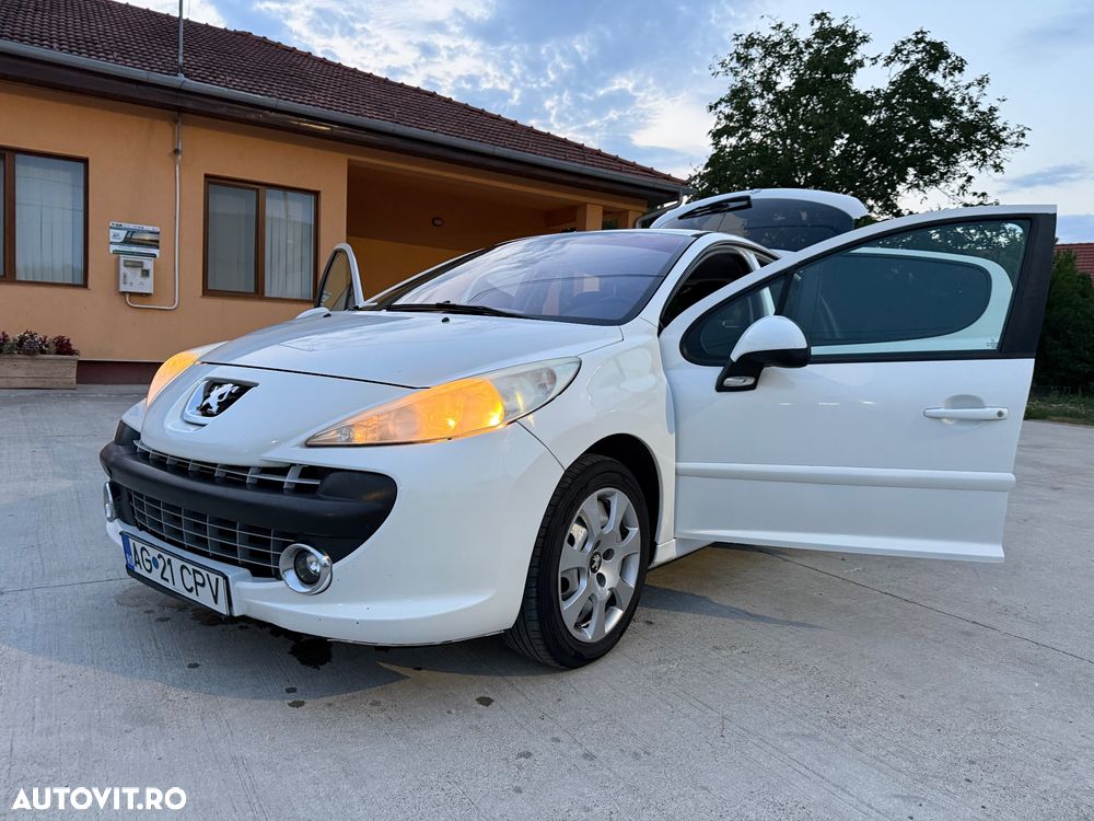 Peugeot 207 1.6HDI Feline - 10