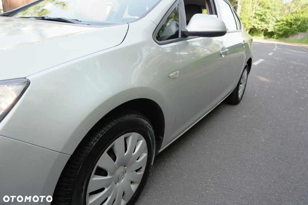 Opel Astra - 11