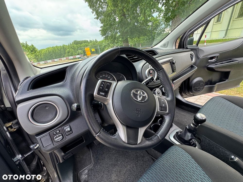Toyota Yaris - 22