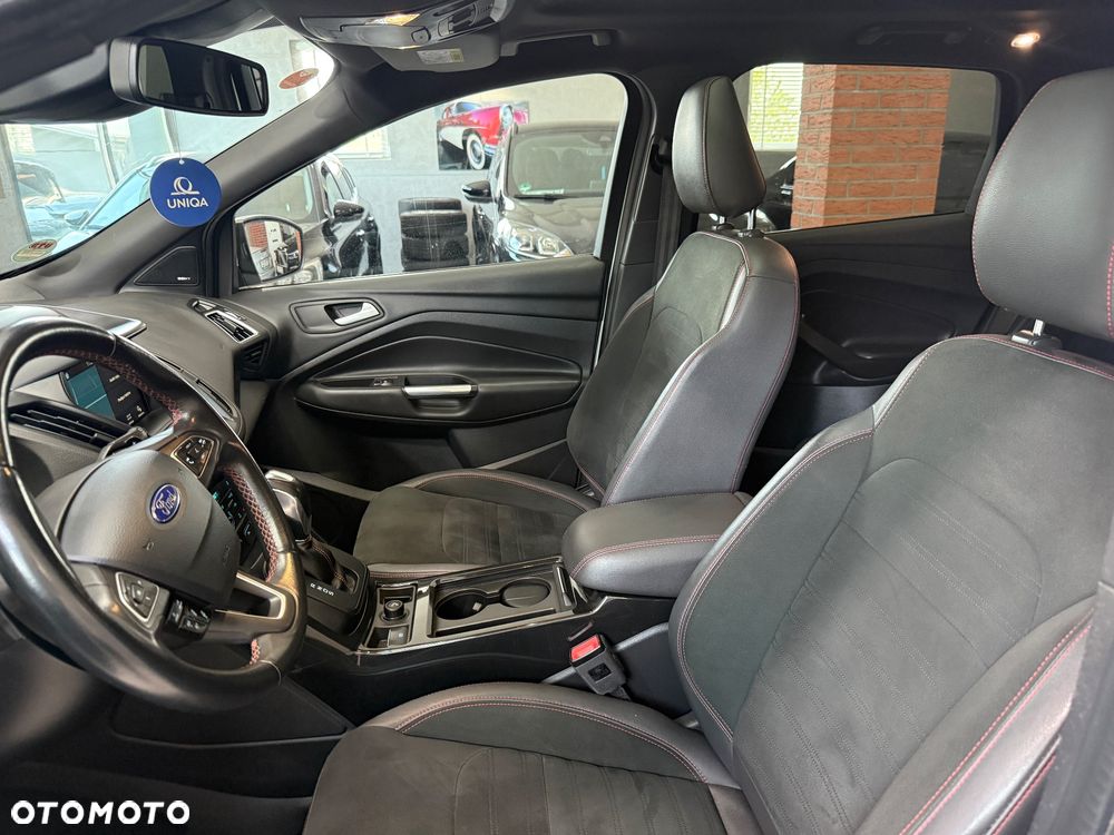 Ford Kuga 2.0 TDCi 4x4 ST-Line - 19