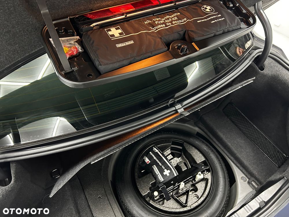 BMW Seria 5 530i Sport-Aut Edition Sport - 32