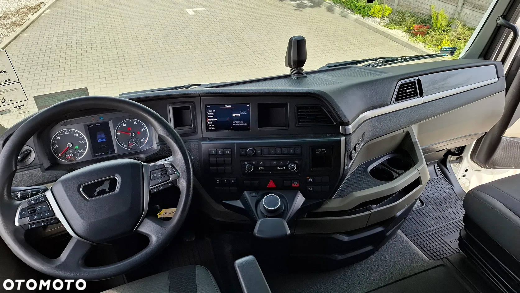 MAN TGX 18.470 GX / BL SA / RETARDER / PEŁNY ADR FL / PRZYSTAWKA PTO / SALON PL - 28