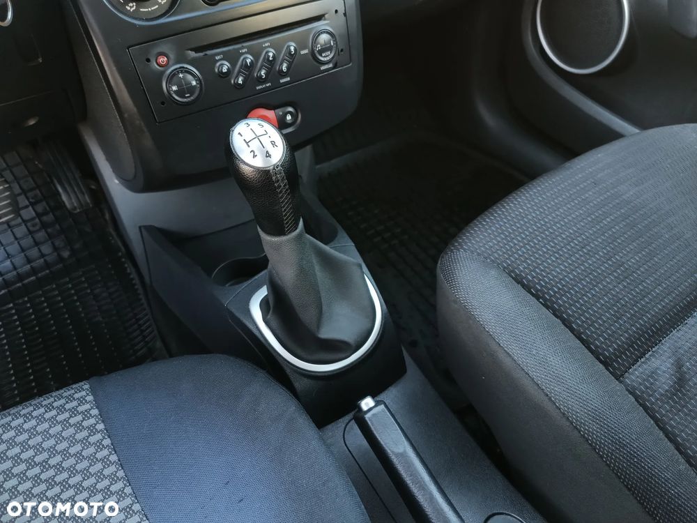 Renault Clio 1.6 16V Exception - 21