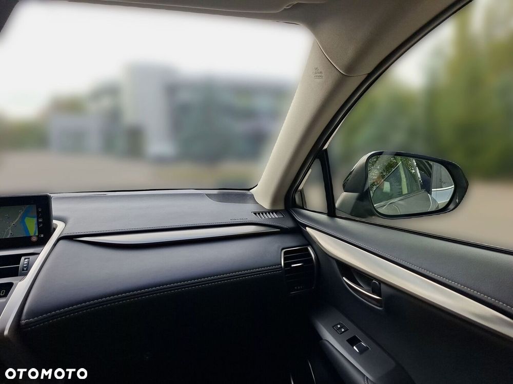 Lexus NX 300 F Impression AWD - 28