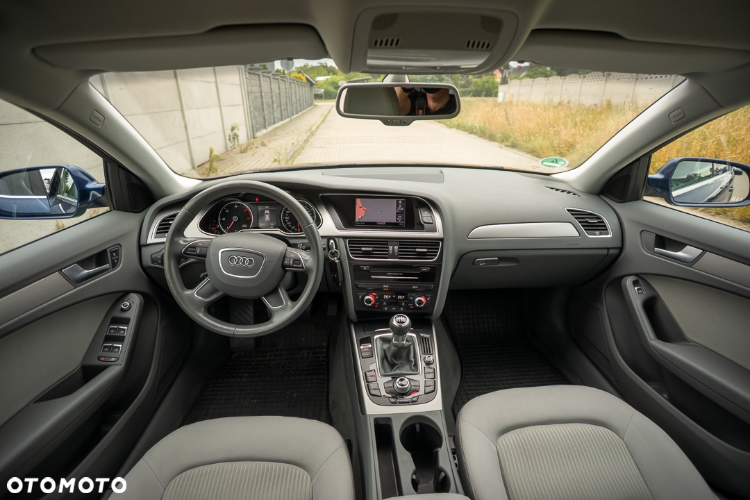 Audi A4 Avant 2.0 TDI DPF Ambiente - 36