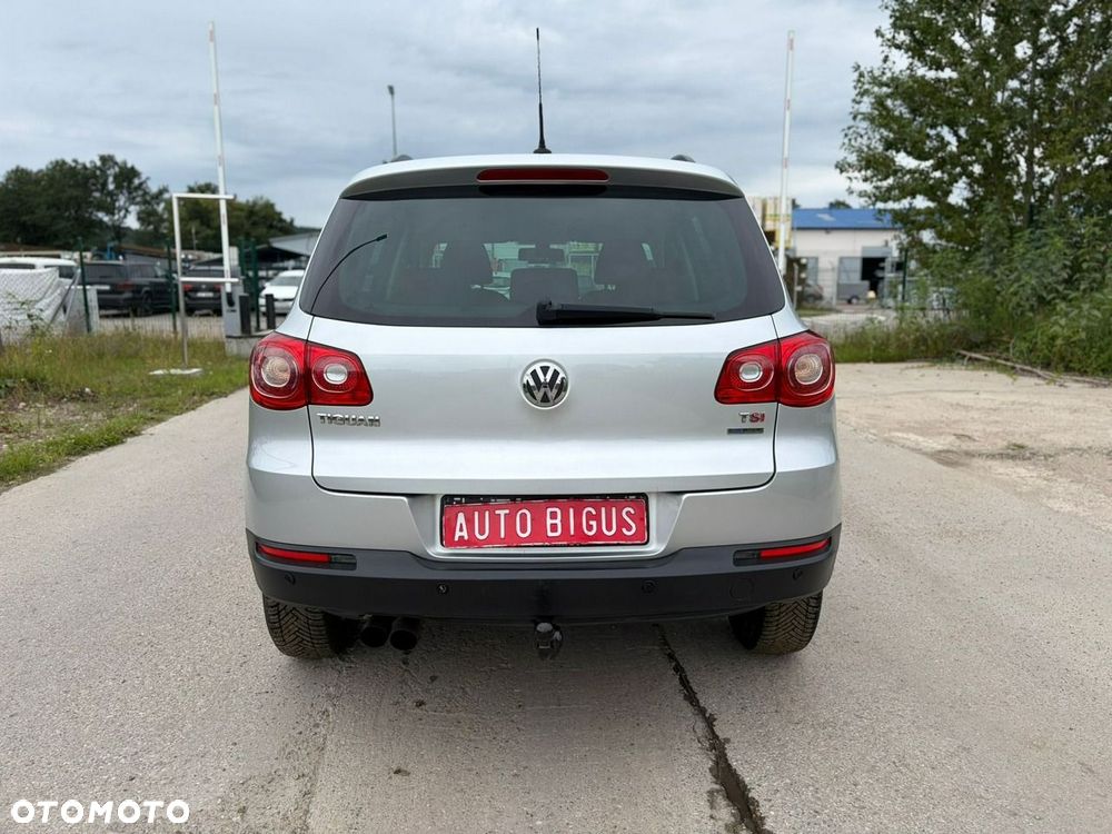 Volkswagen Tiguan - 8