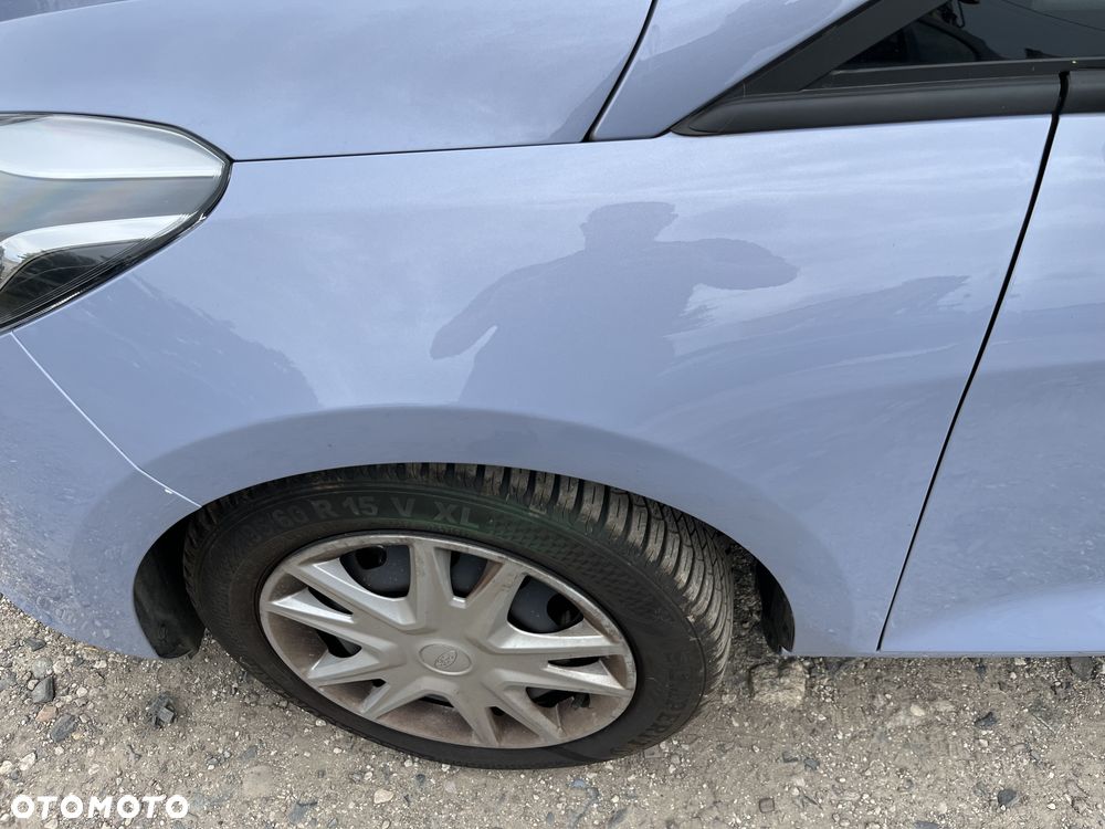 Błotnik przedni prawy Ford Fiesta MK8 - 1