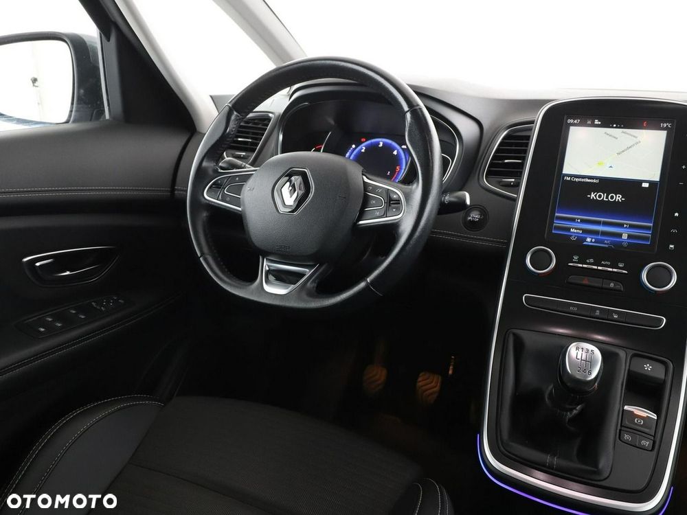 Renault Grand Scenic - 17