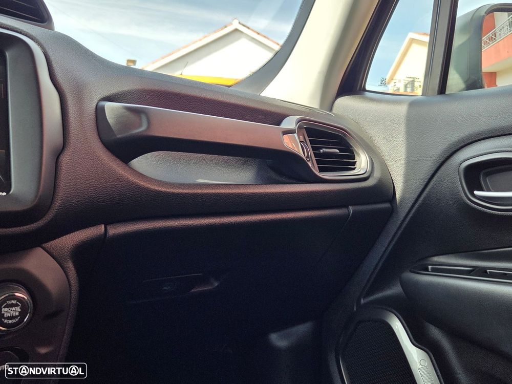 Jeep Renegade 1.0 T Limited - 22