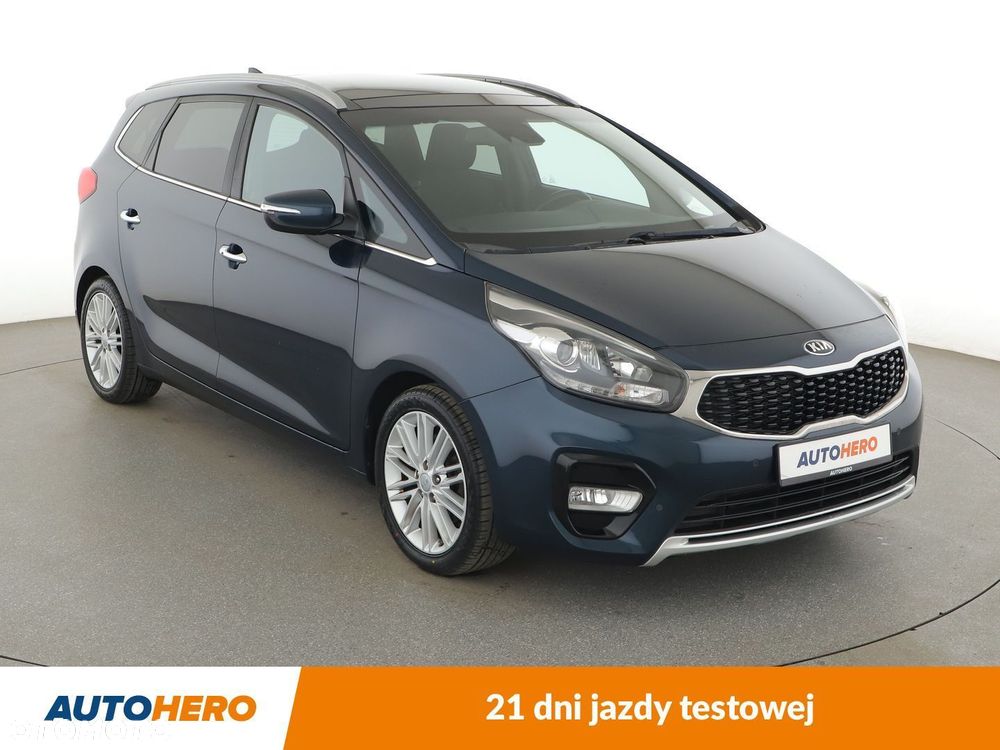 Kia Carens - 8