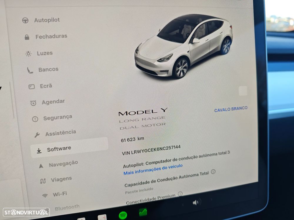 Tesla Model Y Long Range Dual Motor AWD - 32
