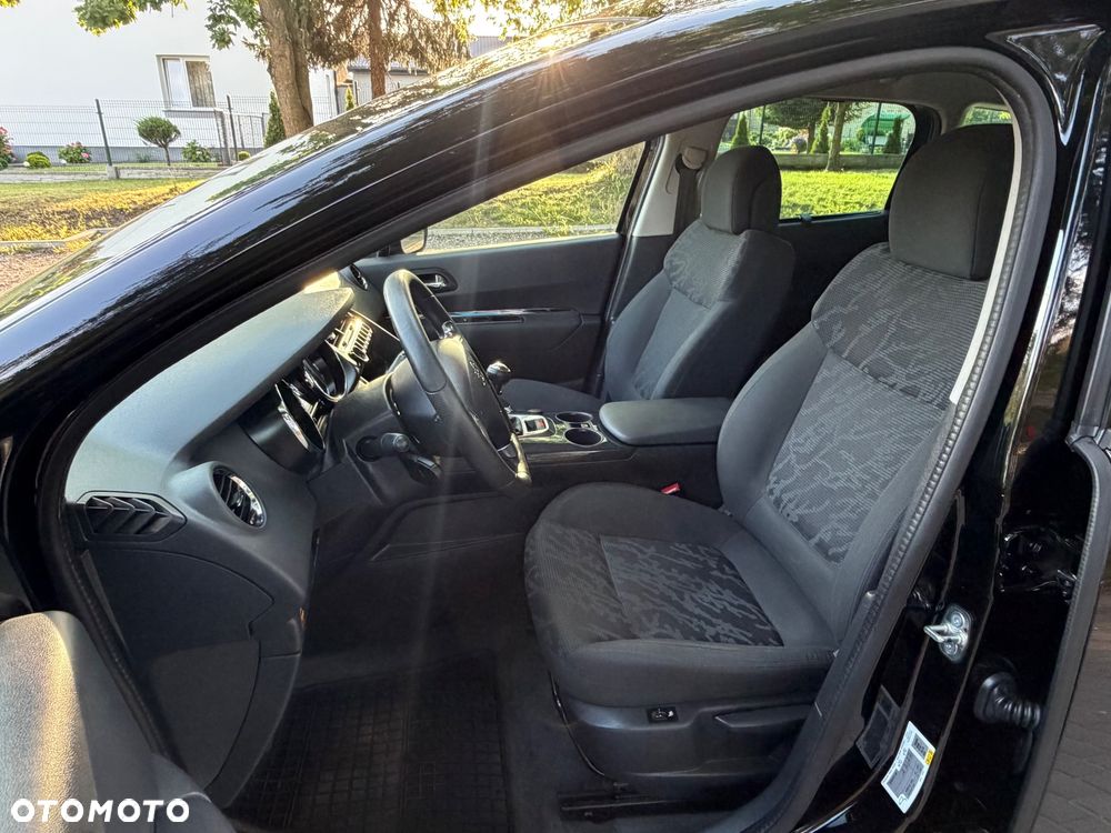 Peugeot 3008 HDi 150 Allure - 9