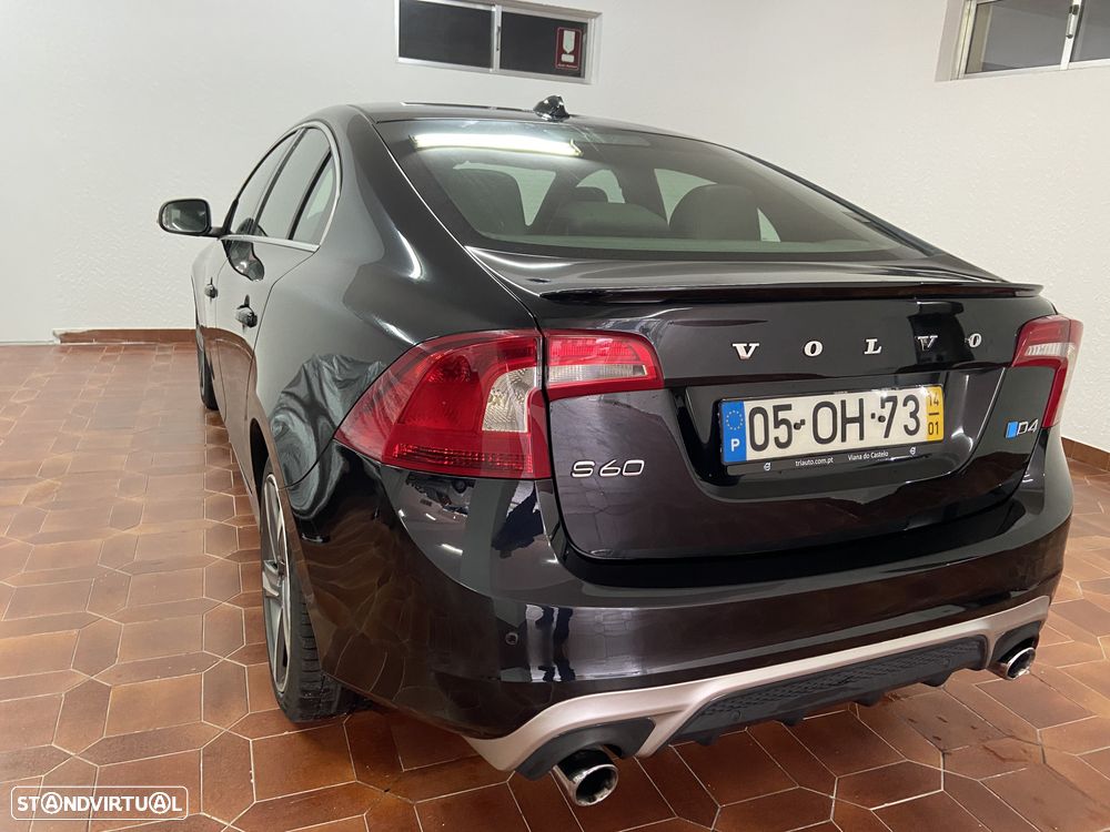 Volvo S60 2.0 D4 R-Design - 4