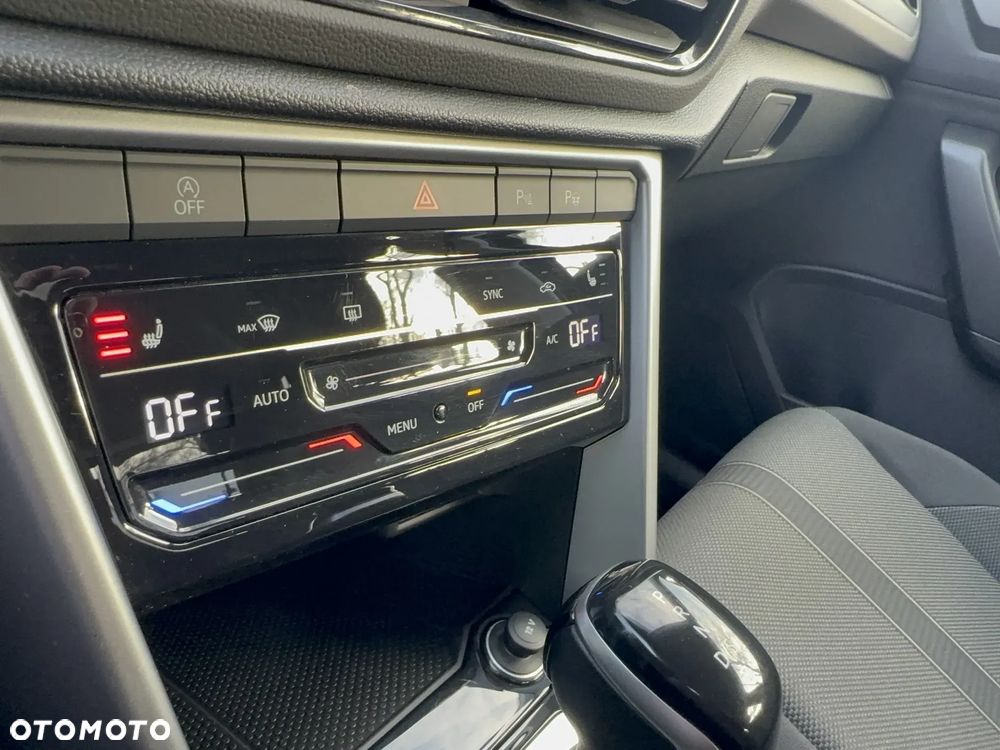 Volkswagen T-Roc 1.5 TSI Life DSG - 24