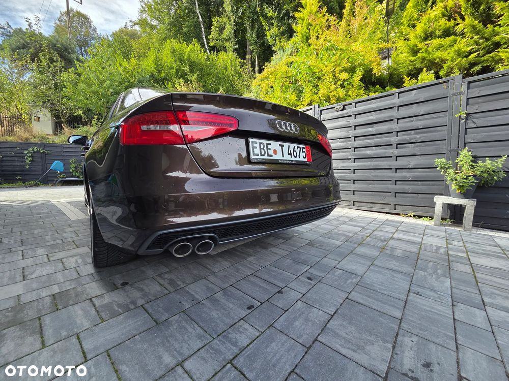 Audi A4 Limousine - 5