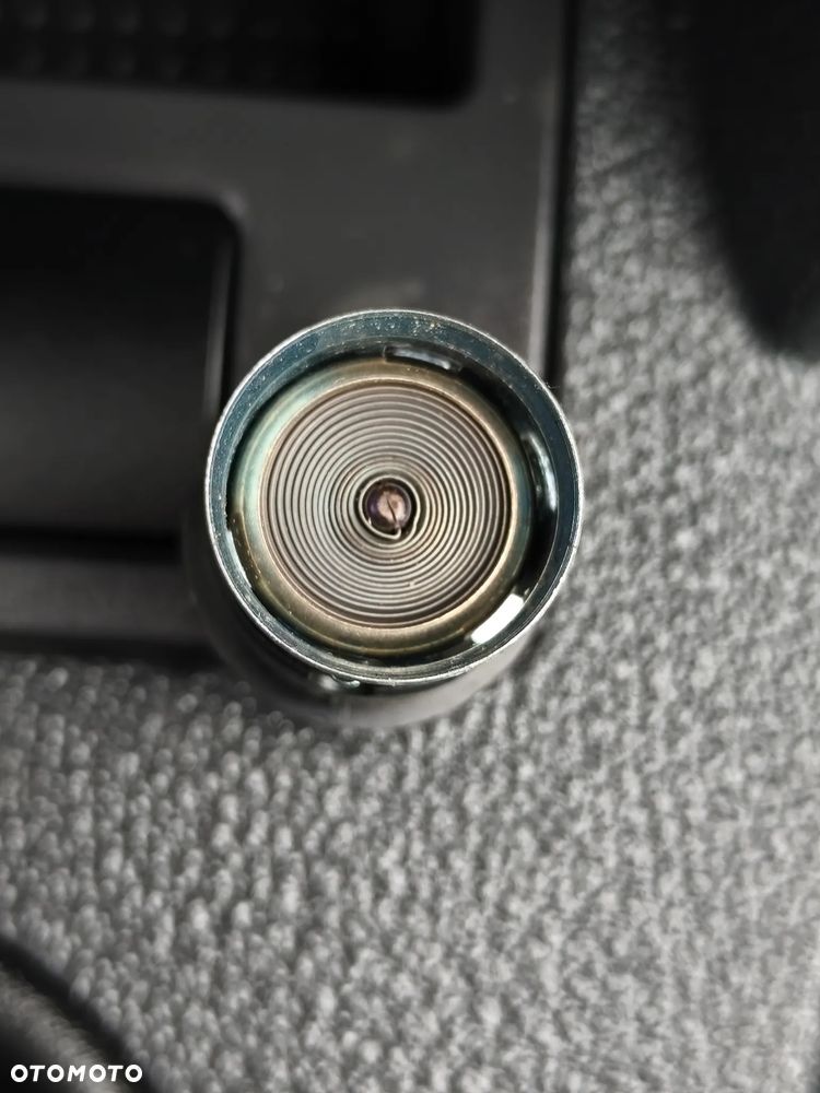 Volkswagen Touran - 27