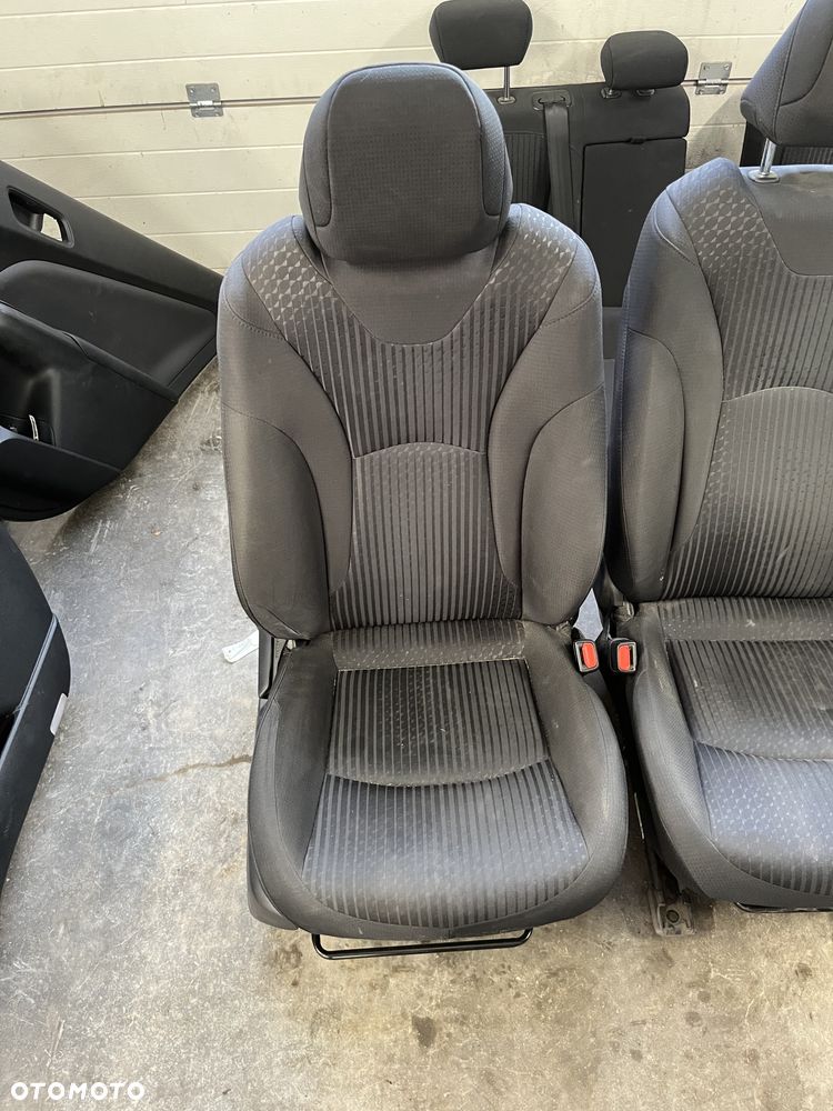 Fotele komplet wnętrze Toyota Prius IV - 2