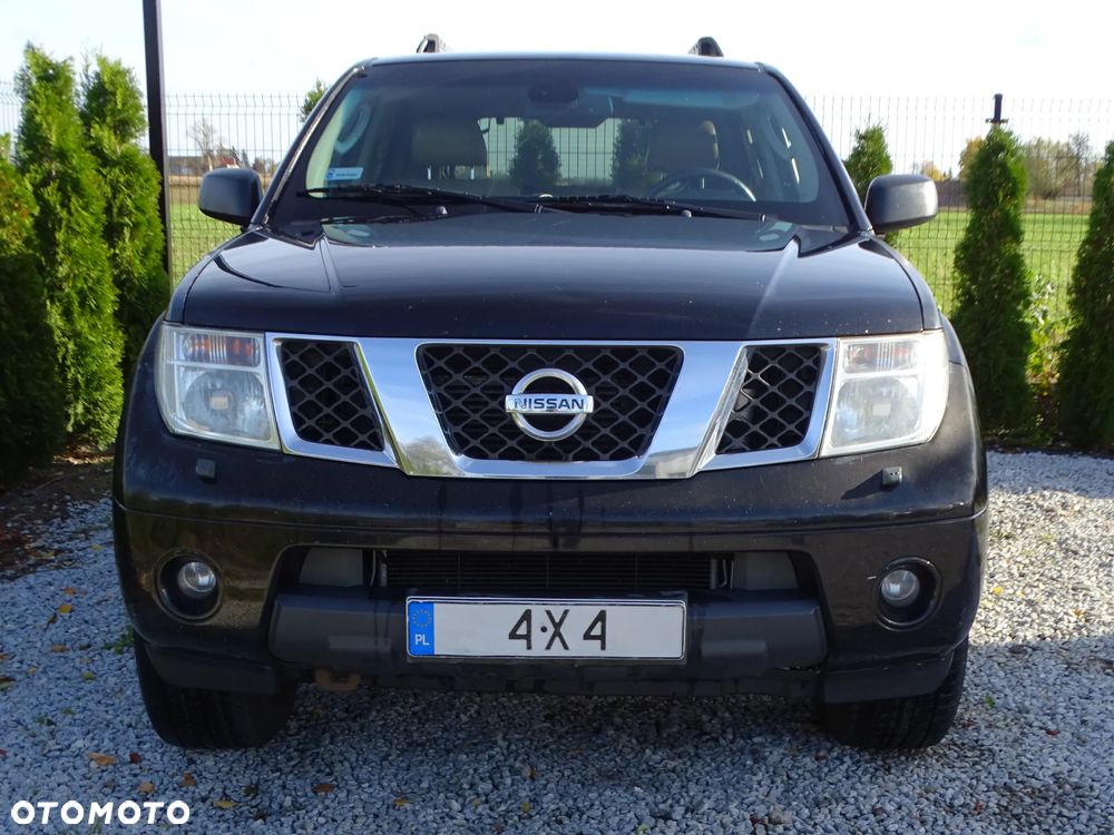 Nissan Pathfinder 2.5 DCi Elegance + - 24