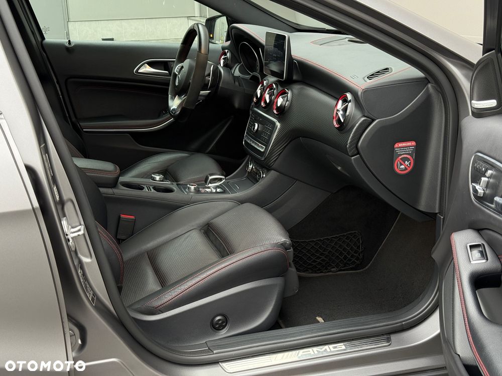 Mercedes-Benz Klasa A AMG 45 4Matic AMG Speedshift 7G-DCT - 38