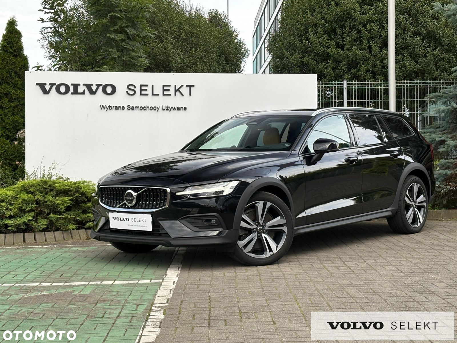 Volvo V60 Cross Country - 2