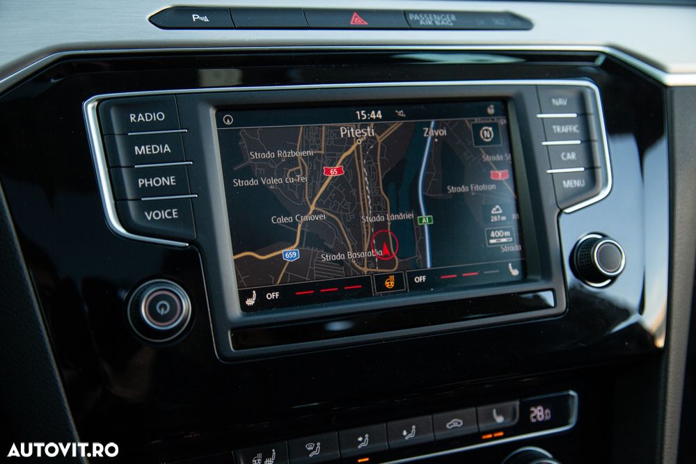 Volkswagen Passat Variant 2.0 TDI DSG 4Motion Highline - 12