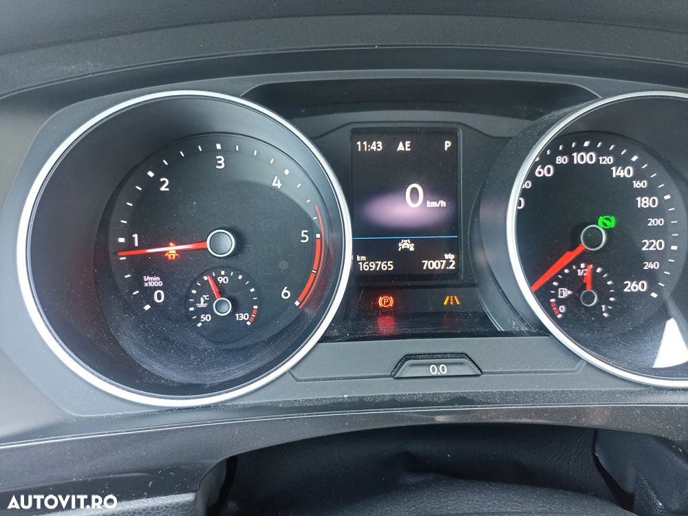 Volkswagen Tiguan 2.0 TDI 4Mot DSG Comfortline - 10