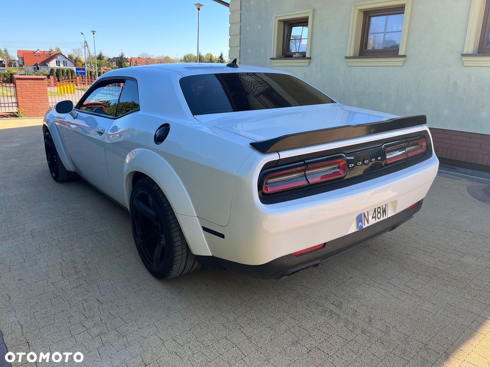 Dodge Challenger 5.7 R/T - 4