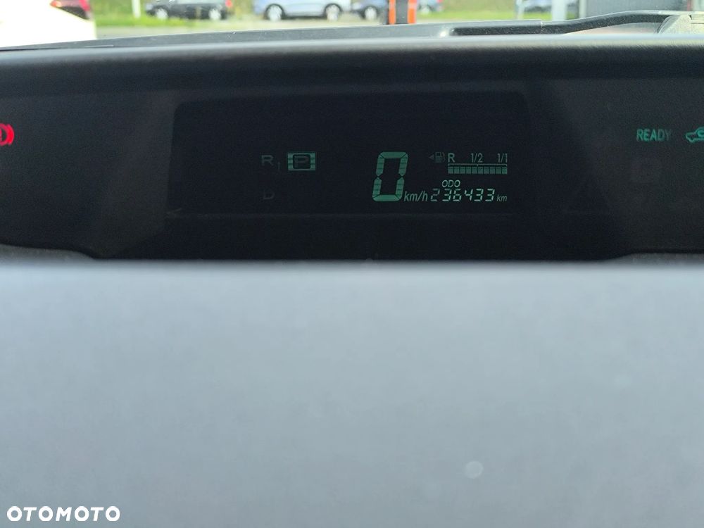 Toyota Prius 1.5 VVT-i Sol - 8