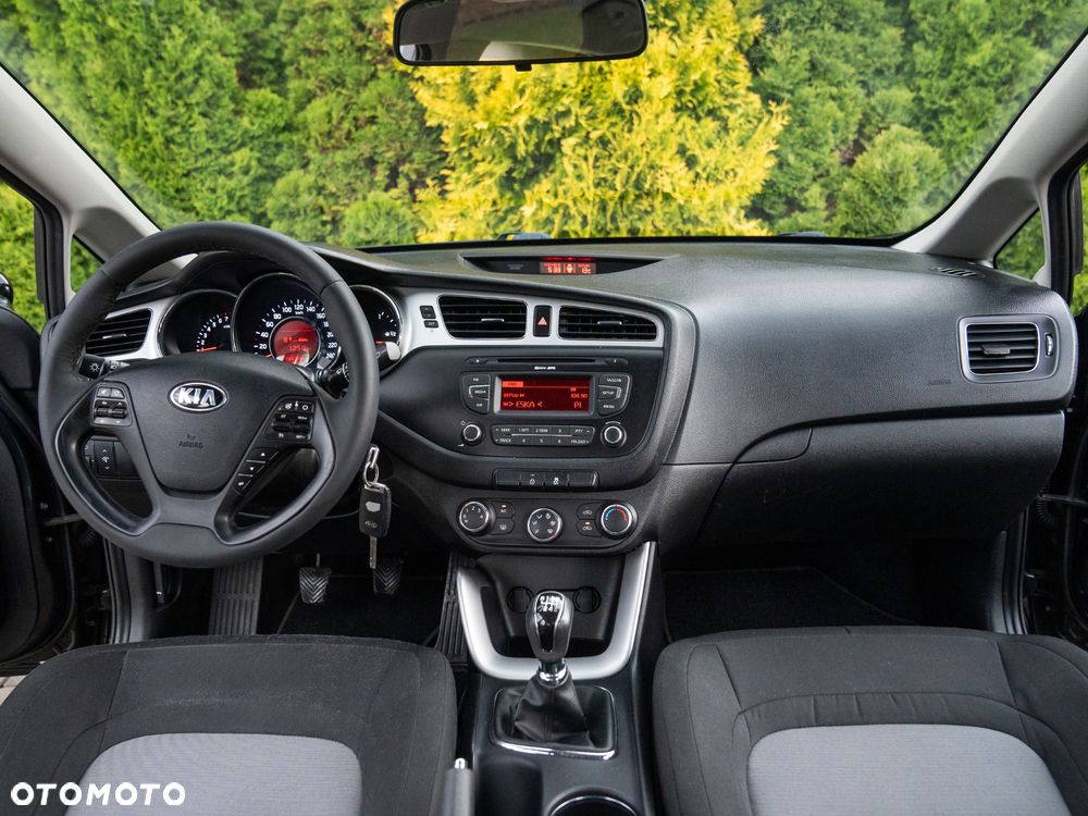 Kia Ceed 1.6 GDI Spirit - 30