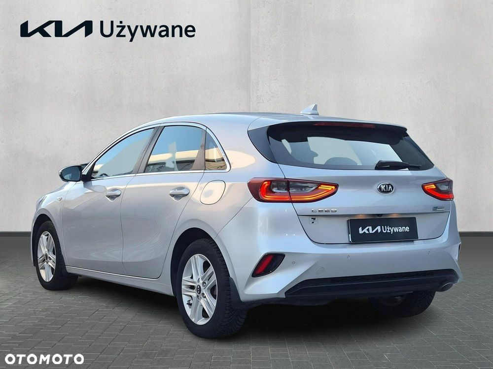 Kia Ceed 1.6 CRDi mHEV M - 4