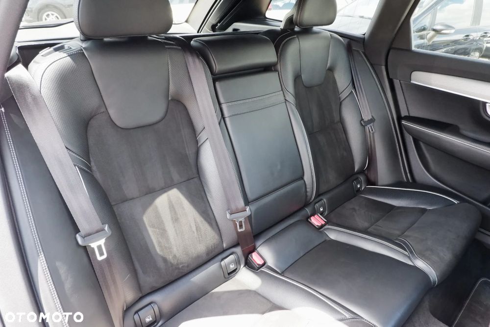 Volvo V90 T5 R-Design - 11