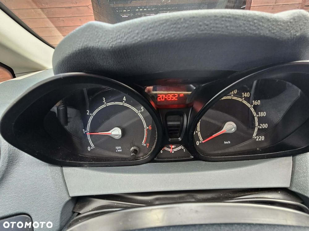 Ford Fiesta 1.25 Ambiente - 6