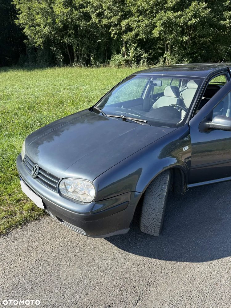 Volkswagen Golf - 8