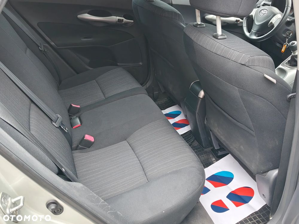 Toyota Auris 2.0 D-4D Executive - 16